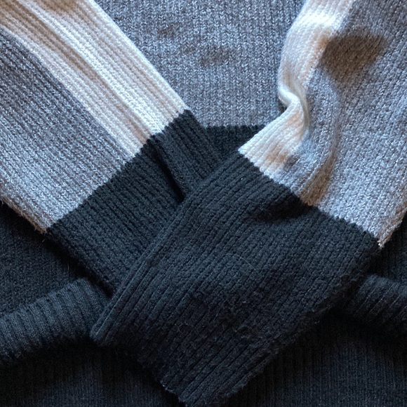 Pinque Sweater - Picture 4 of 7